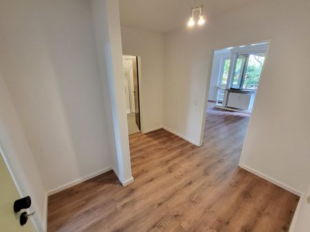 Erstbezug nach Sanierung in Nähe Wakenitz: 1,5-Zi.-Wohnung mit Balkon in HL-St. ... - Foto 3