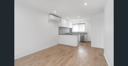 Low-Maintenance Living in a Convenient Newcomb Location - Photo 4