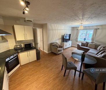 2 bedroom flat to rent - Photo 1