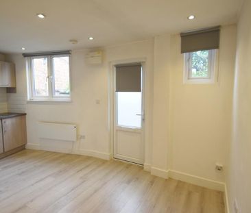 Studio to rent - Photo 4