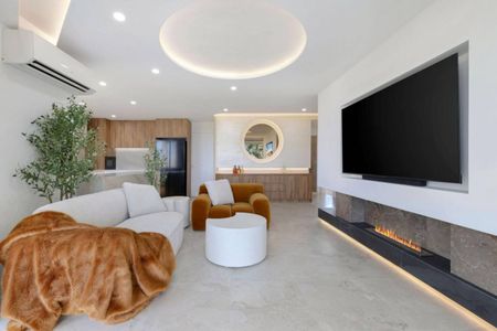 Luxury Waterfront Apartment for Rent - Photo 4