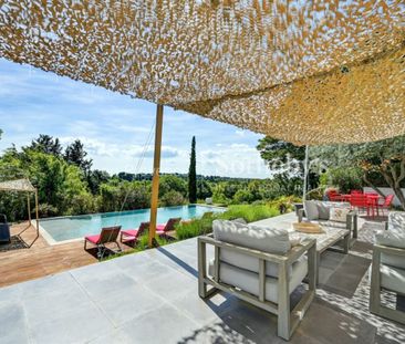 À louer – magnifique villa meublée de 200 m² avec piscine et 5 cham... - Photo 4