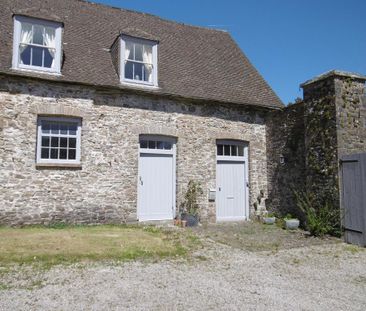 2 bedroom semi-detached house to rent - Photo 2