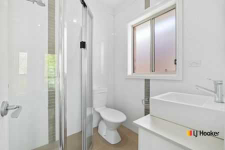 Four bedroom family home - Photo 2