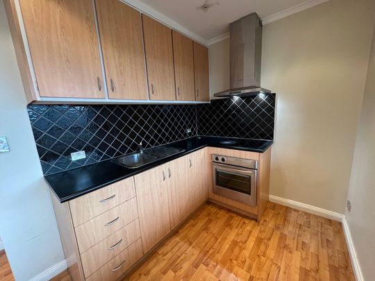 11/3 Royal Avenue, Essendon North VIC 3041 - Photo 1
