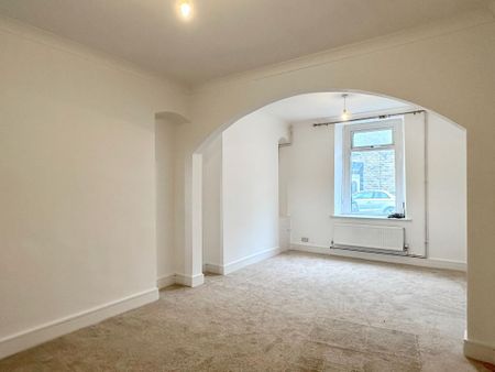 2 bedroom terraced house to rent - Photo 4