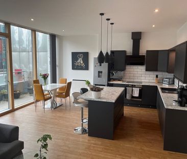 2 Bed Flat, Warwickgate House, M16 - Photo 6