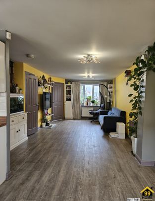 3 bed Semi-detached in Pear Tree Leaze Patchway, Bristol, BS34 5SY - Photo 1