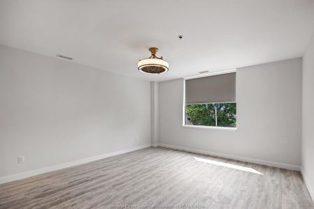 For Lease - 1500 OUELLETTE Unit# 305, Windsor, Ontario - Photo 4