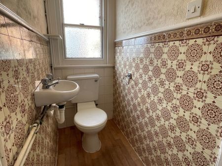 South Street, Eastbourne - Photo 5