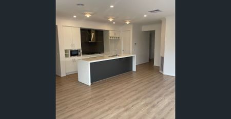 Family Home in Averley Estate- on Border of Pakenham East - Photo 5