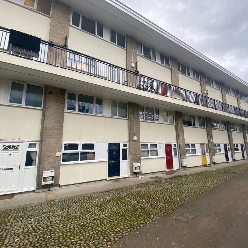 Northbrooks, Harlow - Photo 1