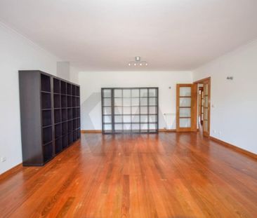 3 room luxury Apartment for rent in Cascais e Estoril, Portugal - Photo 3