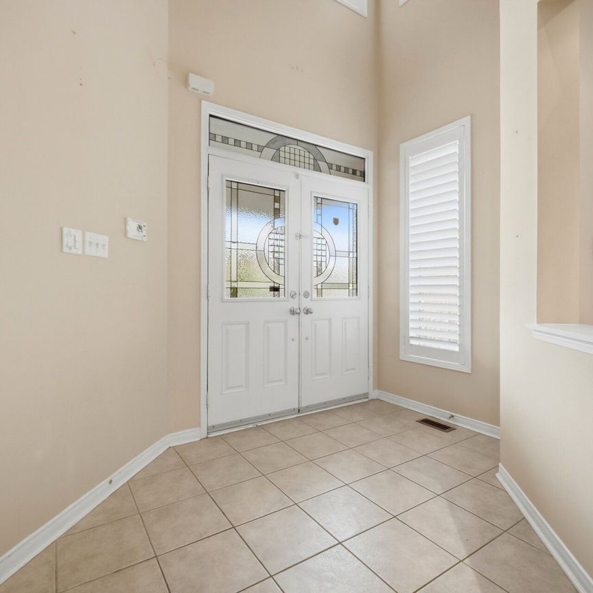For Lease - 5218 Oscar Peterson Boulevard, Mississauga, Ontario - Photo 1
