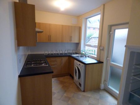 2 bedroom terraced house to rent - Photo 4
