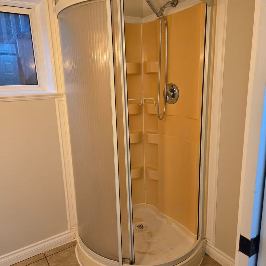 A Charming Home located in a Quiet Neighborhood with a Spacious Backyard - Photo 1