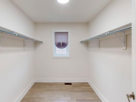 For Lease - 143 Kenneth Rogers Crescent, East Gwillimbury, Ontario - Photo 4