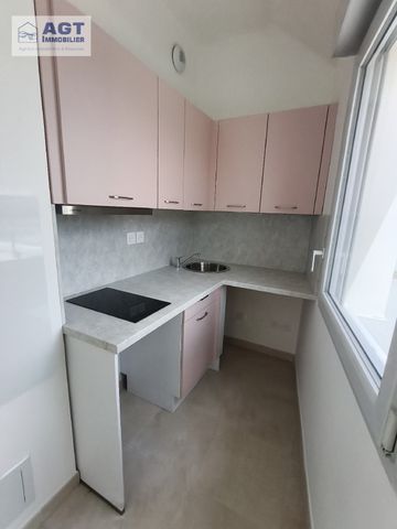 Location Appartement 1 pièce 18m² BEAUVAIS 60000 - Photo 2