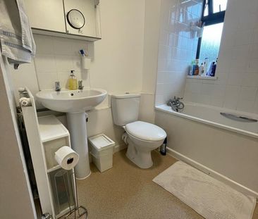 Room in a Shared Flat, Cookes Close, E11 - Photo 5