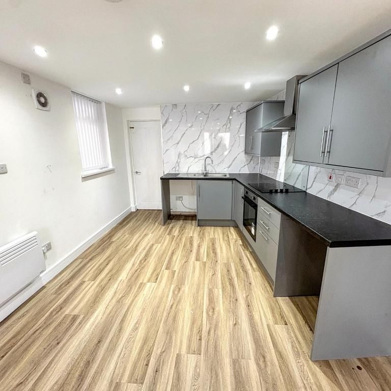 1 bedroom ground floor flat to rent - Photo 1