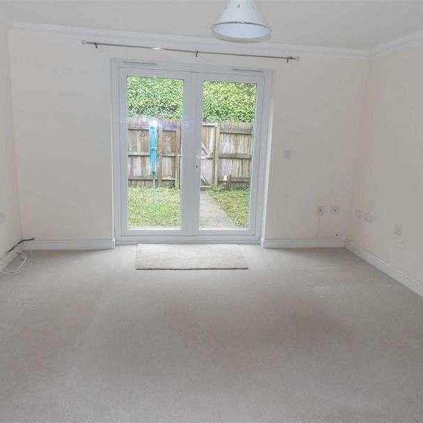 Cadwal Court, Llantwit Fardre, CF38 - Photo 1