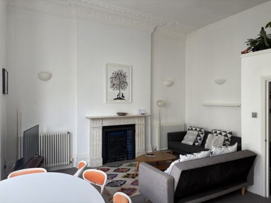 2 Bed Flat, Cambridge Road, BN3 - Photo 1