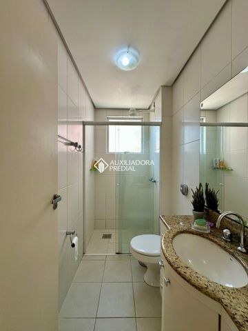 Apartamento com 2 quartos e 72m² para alugar em Itacorubi, Florianópolis. - Photo 2