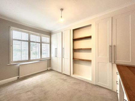 4 bedroom semi-detached house to rent - Photo 3