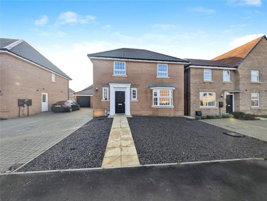 4 bedroom detached house to rent - Photo 1