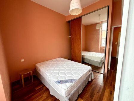 Location Appartement 4 pièces Meublé 49m² BORDEAUX 33000 - Photo 4