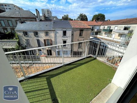 Location Appartement 2 pièces 40m² CHOLET 49300 - Photo 3
