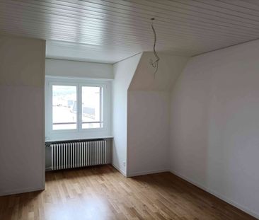 Completely renovated attic apartment is looking for a new tenant im... - Photo 5