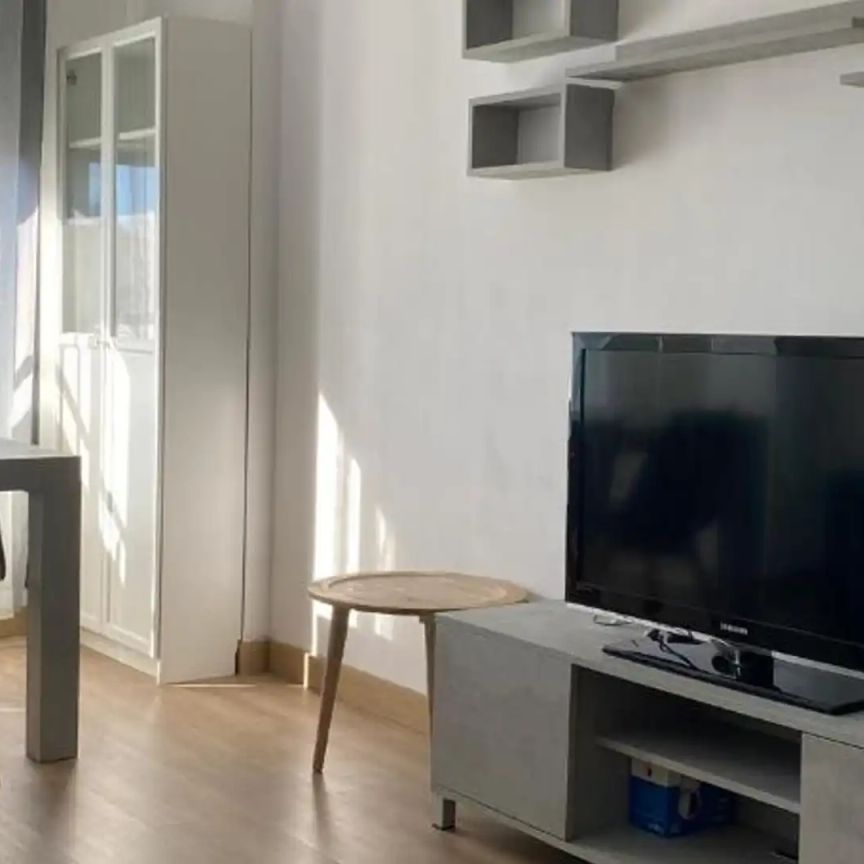 Piso de alquiler en Calle de San Ildefonso, 2d, Centro - Photo 1