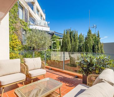 Excellent 5 Bedroom house / villa with 80m² terrace for rent in Sar... - Foto 5