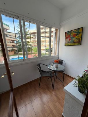 Alquiler de piso en Calle Benahavís - Photo 1