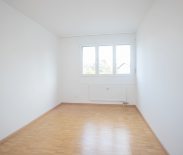 Sanierte 3.5 Zimmer-Wohnung mit Waschmaschine! - Photo 3
