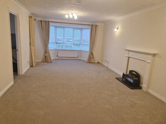 2 bedroom ground floor flat to rent - Photo 1