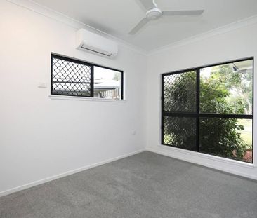 Beautifully Refurbished Family Home – Available Now! - Photo 3