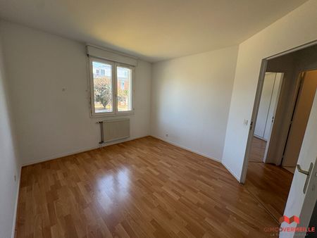Location Appartement 3 pièces 70m² - Photo 3