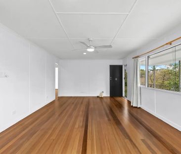 “NEWLY UPDATED HOME IN GREAT STAFFORD HEIGHTS LOCATION!” - Photo 5