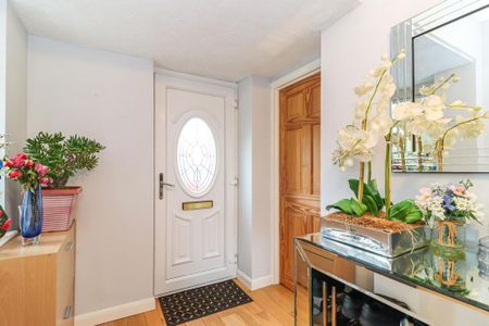 4 bedroom detached house to rent - Photo 3