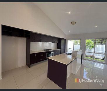 Stylish & Spacious Living in the Heart of Wyong - Photo 6