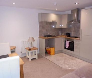 1 bedroom Flat To Let - Photo 2