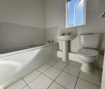 2 bedroom semi-detached house to rent - Photo 6