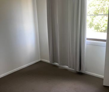 Alexandra Hills - Photo 2