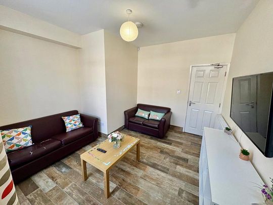 5 bedroom terraced house to rent - Photo 1