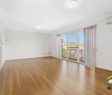 “"Neat Riverpark Unit"” - Photo 6