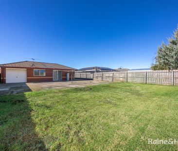 18 Fremantle Road, Sunbury, VIC 3429 - Photo 4