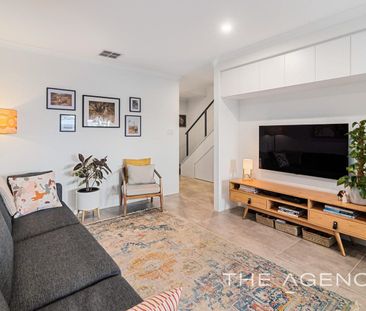 Modern Townhouse Living Amongst Bushland - Photo 3