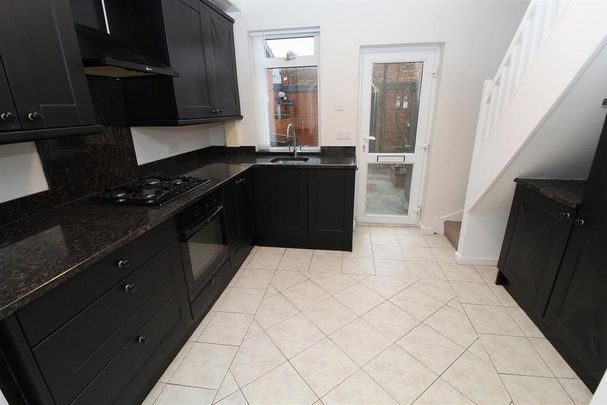 2 bedroom terraced house to rent - Photo 1